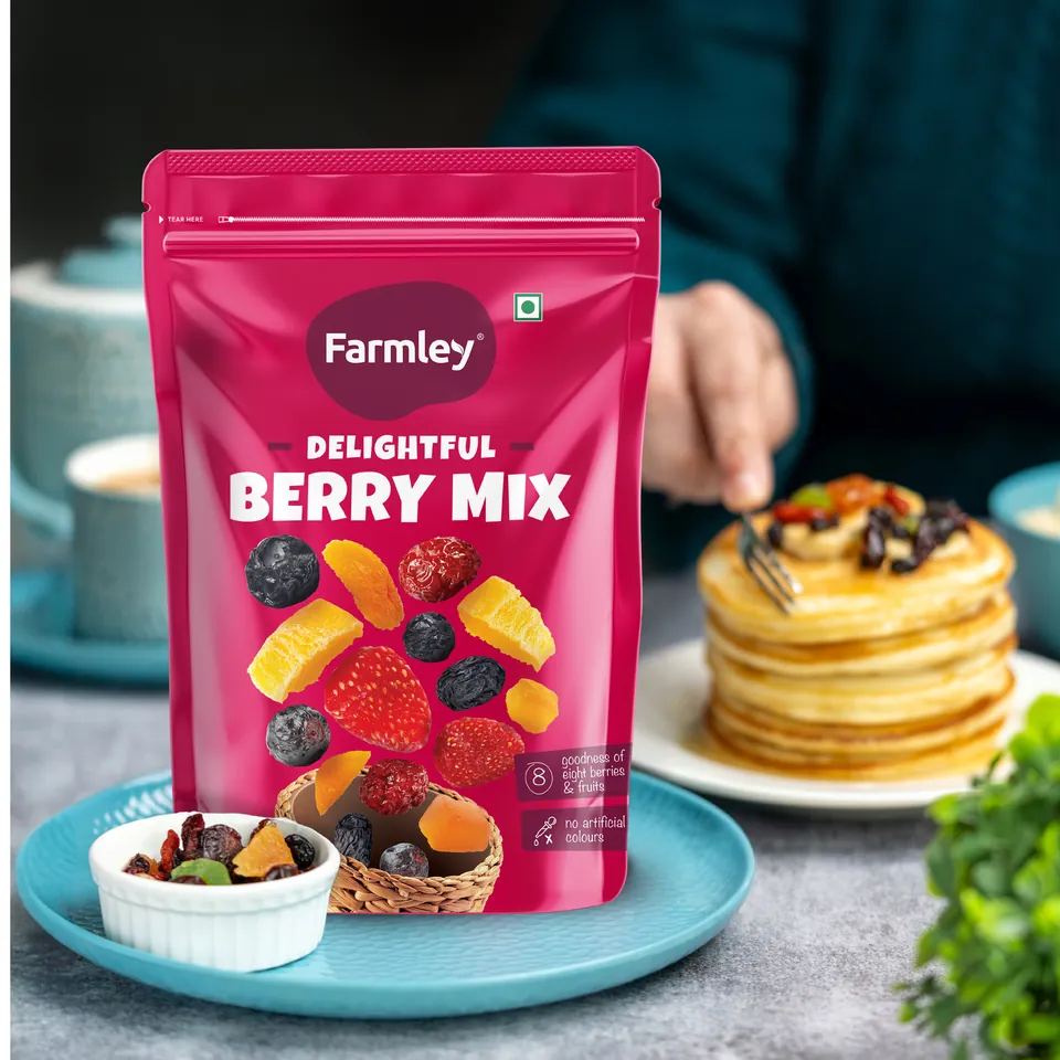 Berry Mix pouch with pancakes and berries
